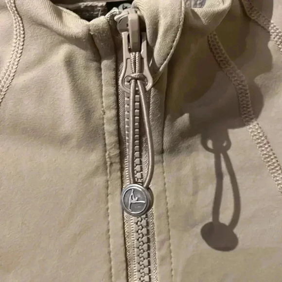 90 Degree by Reflex Full Zip Runner Jacket - Picture 4 of 9